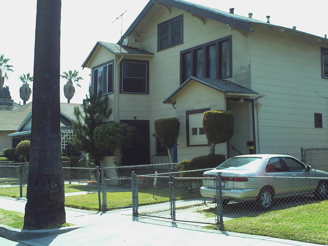 Primary Photo - 1266 W 36th St