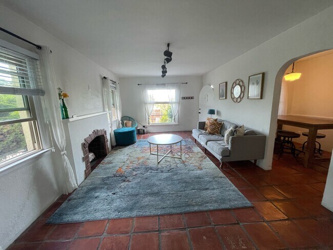 Living Room - 2343 Earl St