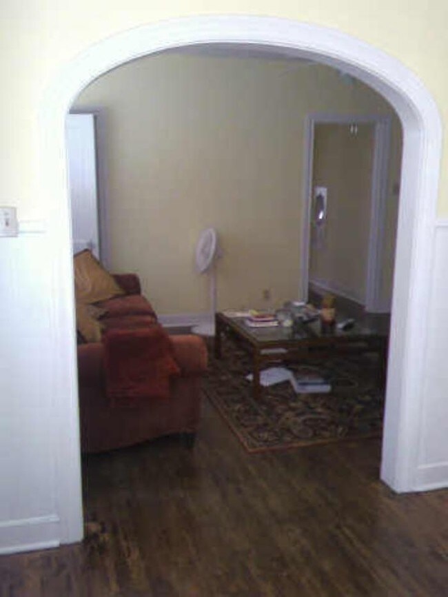 Building Photo - 2502 White Oak Dr