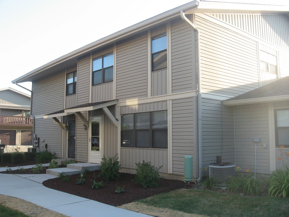 Foto principal - 5775 Madrid Ct