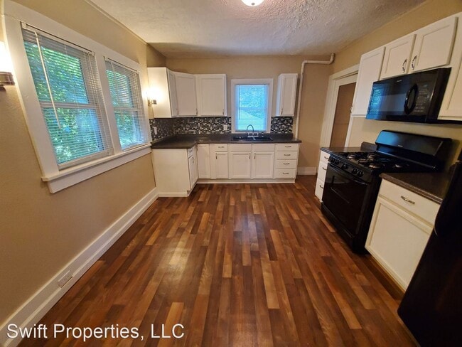 Building Photo - 2 br, 1 bath House - 3101 Cleveland Avenue