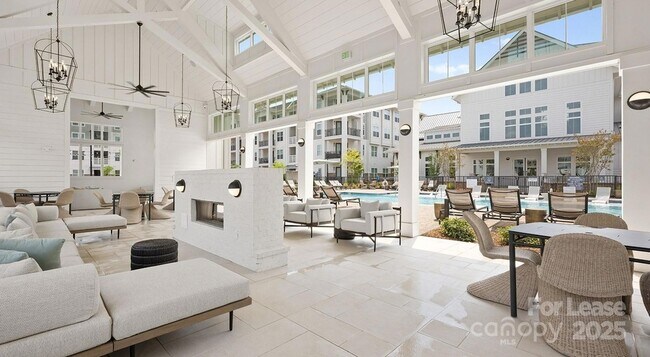 Foto del edificio - 11023 Moonbug Ct