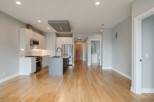 Foto del edificio - 680 N Milwaukee Ave