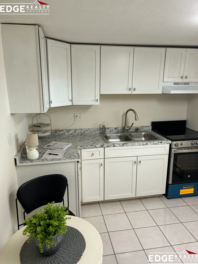 Building Photo - 365 Faneuil St