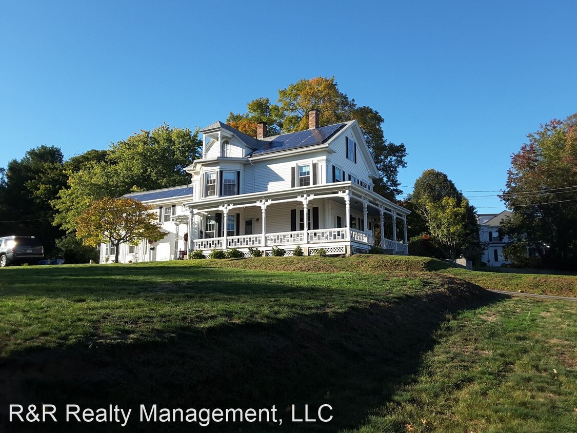 Foto principal - 2 br, 2 bath House - 36 Pleasant Street