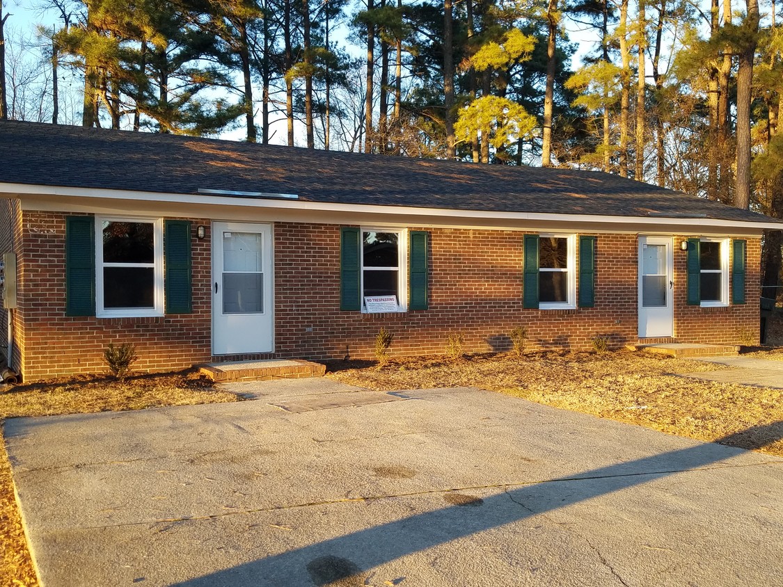 Primary Photo - 1803 Snowden Dr SE