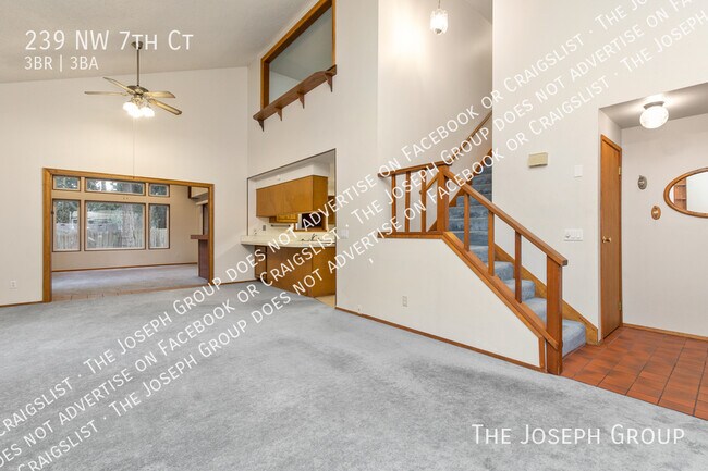 Foto del edificio - 239 NW 7th Ct