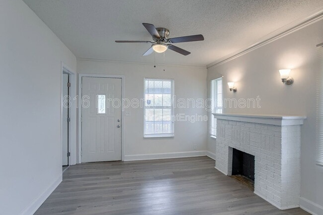 Building Photo - 6215 S Benton Ave