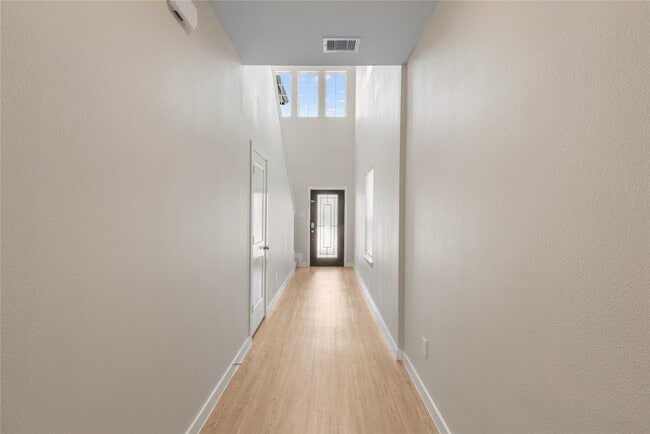 Building Photo - 5811 Quest Valley Dr