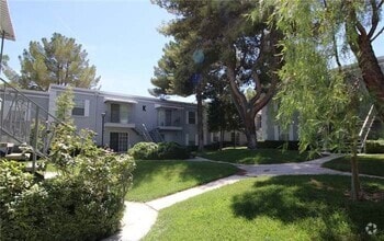 Building Photo - 3823 S Maryland Pkwy