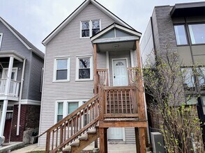 Building Photo - 2725 W Barry Ave