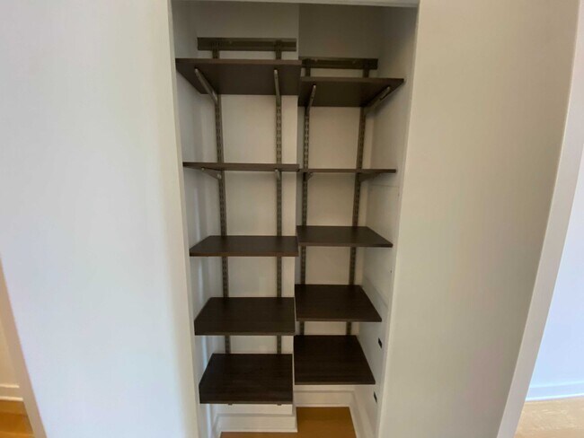 Foto del edificio - 1050 6th Ave