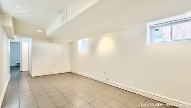 Building Photo - 52 Rose Av