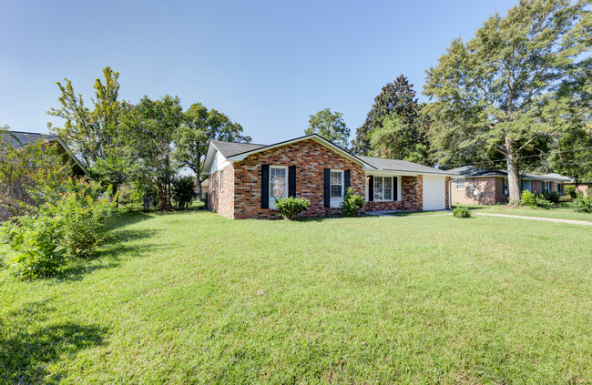 Building Photo - 7705 Nellview Dr