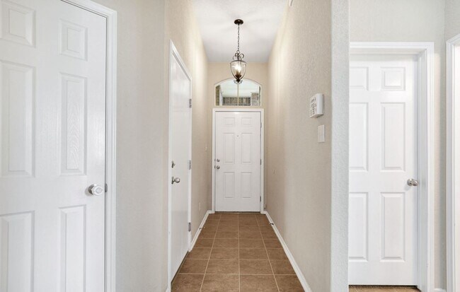 Foto del edificio - IMMACULATE Well-Maintained 3bd/2ba/2gar In...