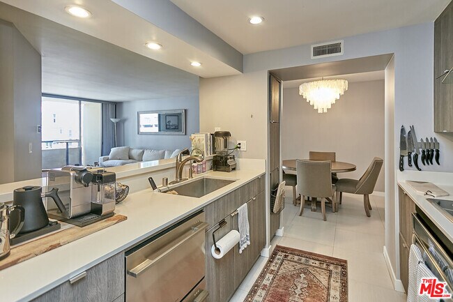 Foto del edificio - 600 W 9th St