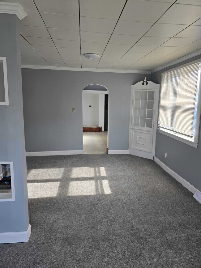 Building Photo - 437 1st Ave