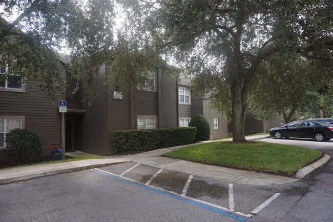Foto del edificio - Residences at Sabal Point Spacious 2/2