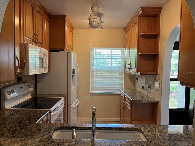 Building Photo - 3160 Highlands Blvd