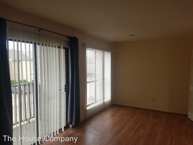 Foto del edificio - 3220 69th St