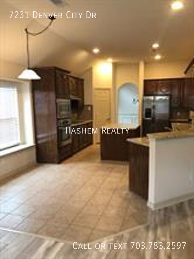 Building Photo - 7231 Denver City Dr