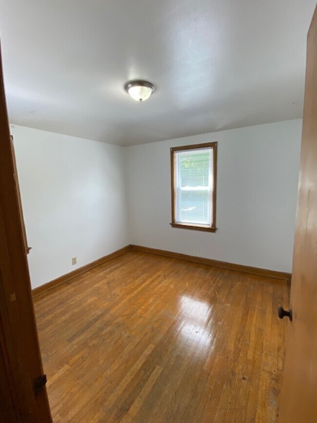 Building Photo - 2972 N 74th St
