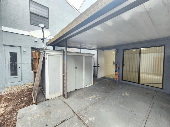 Building Photo - 8 Crossings Cir