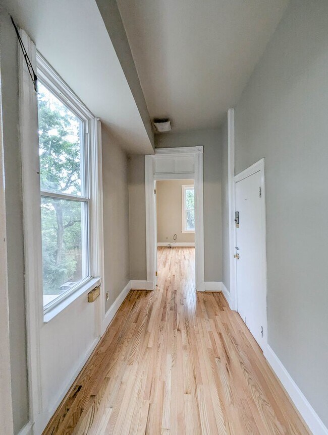 Foto del edificio - 24 Conklin St