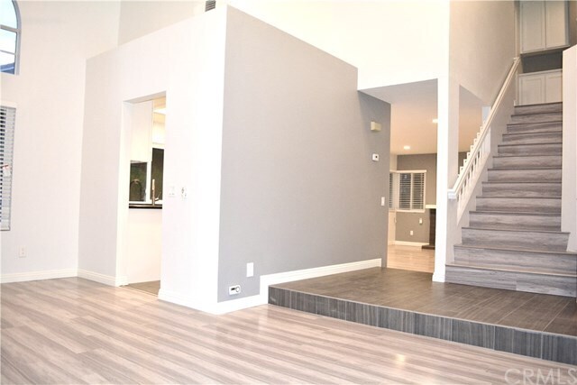 Foto del edificio - 2591 La Ventana Cir