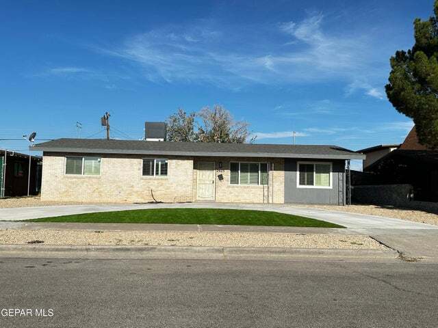 Primary Photo - 2925 Prestwick Rd
