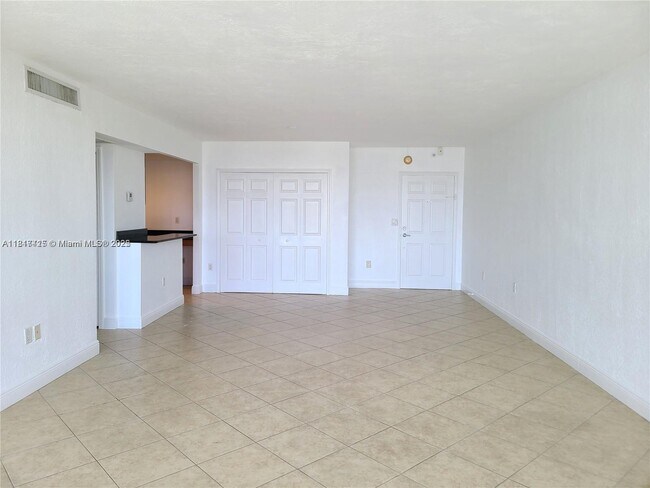 Foto del edificio - 10350 W Bay Harbor Dr