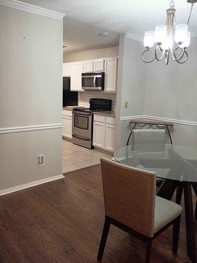 Foto del edificio - 5556 Mountain Springs Cir