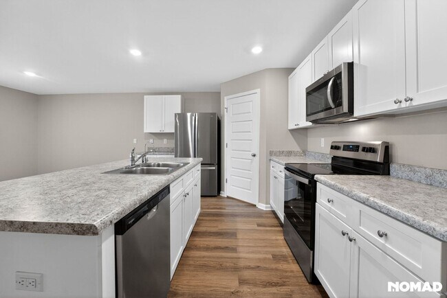 Foto del edificio - 5024 Rivergrass Dr