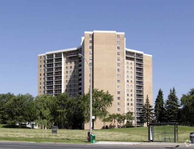 73 Hill Blvd, Toronto, ON M9R 4B2 Apartments 73