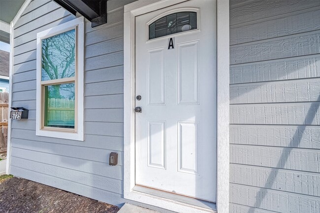 Foto del edificio - 6725 Avenue K