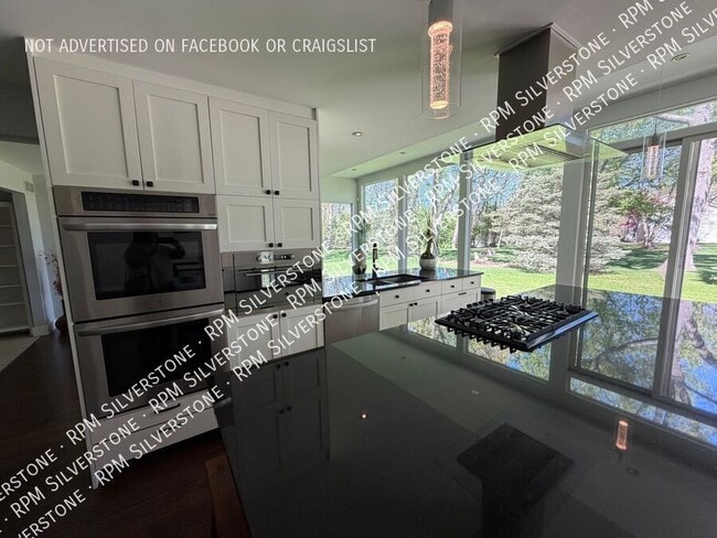 Building Photo - 6206 Pine Needle Dr