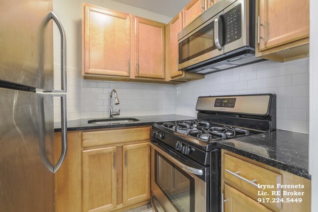 Building Photo - 420 East 102nd Street