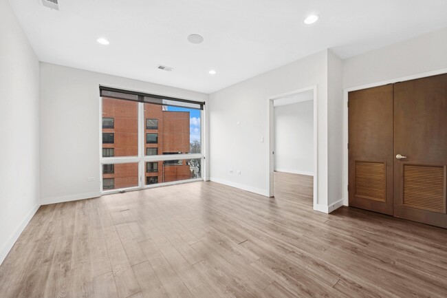 Foto del edificio - 4027 N Broadway