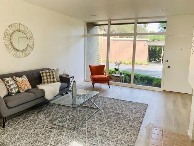 Living Room - 1777 Grevelia St