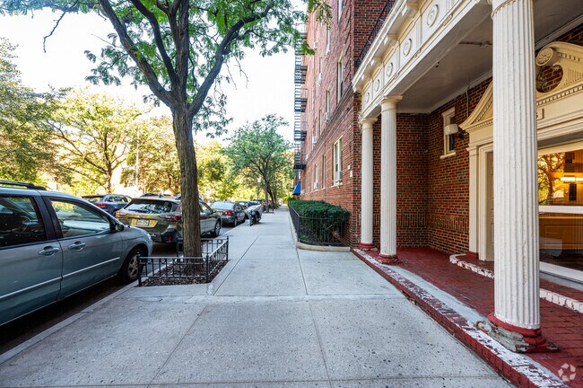 Building Photo - 41-15 45th St