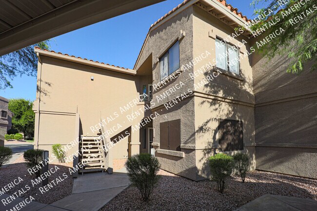 Foto del edificio - 15050 N Thompson Peak Pkwy