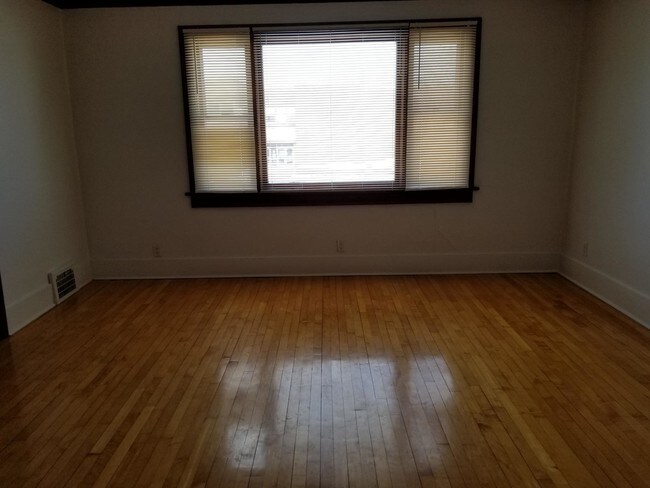 Building Photo - 3637 E Allerton Ave