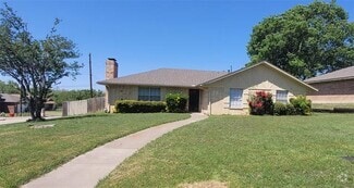 Building Photo - 501 Highlands Dr