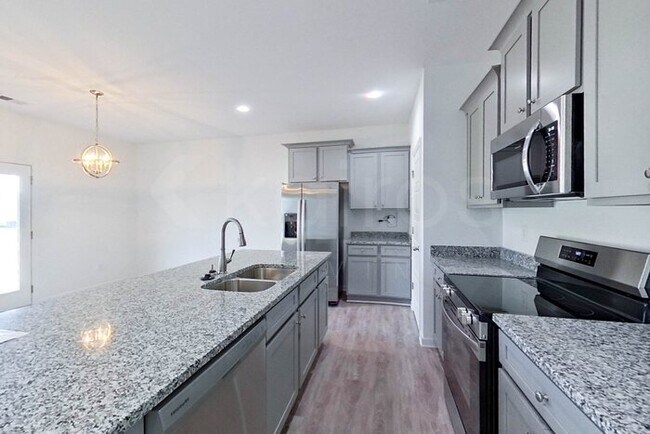 Foto del edificio - 304 Silver Maple Ln