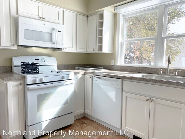 Building Photo - 2 br, 1 bath House - 939 Avenue E