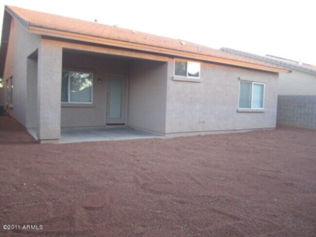 Foto del edificio - 11622 Washington St