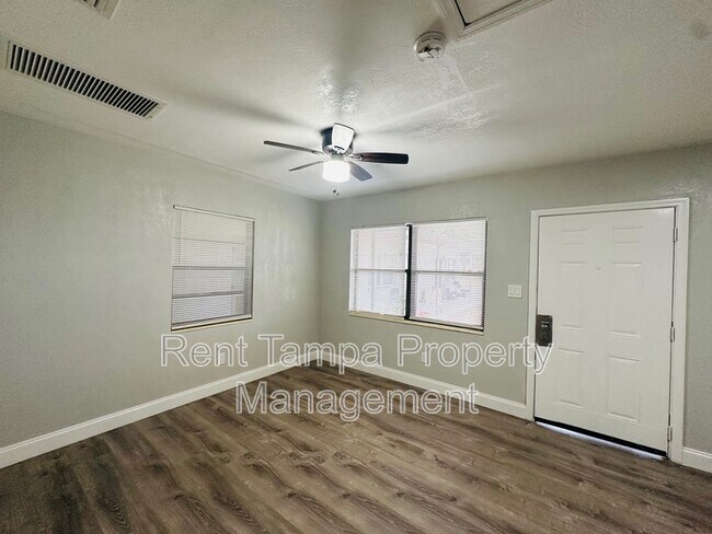 Foto del edificio - 1610 12th Ave S