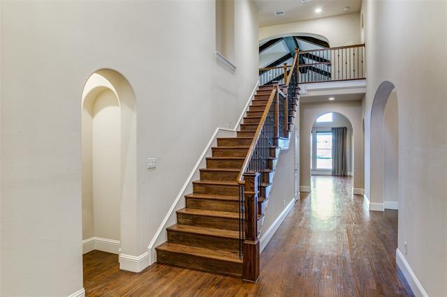 Building Photo - 631 Creekway Dr