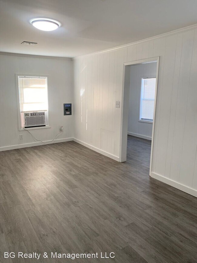 Building Photo - 2 br, 1 bath House - 301 Clifford Road