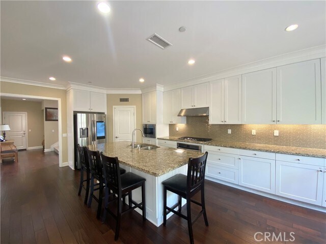 Foto del edificio - 203 Cedarwood